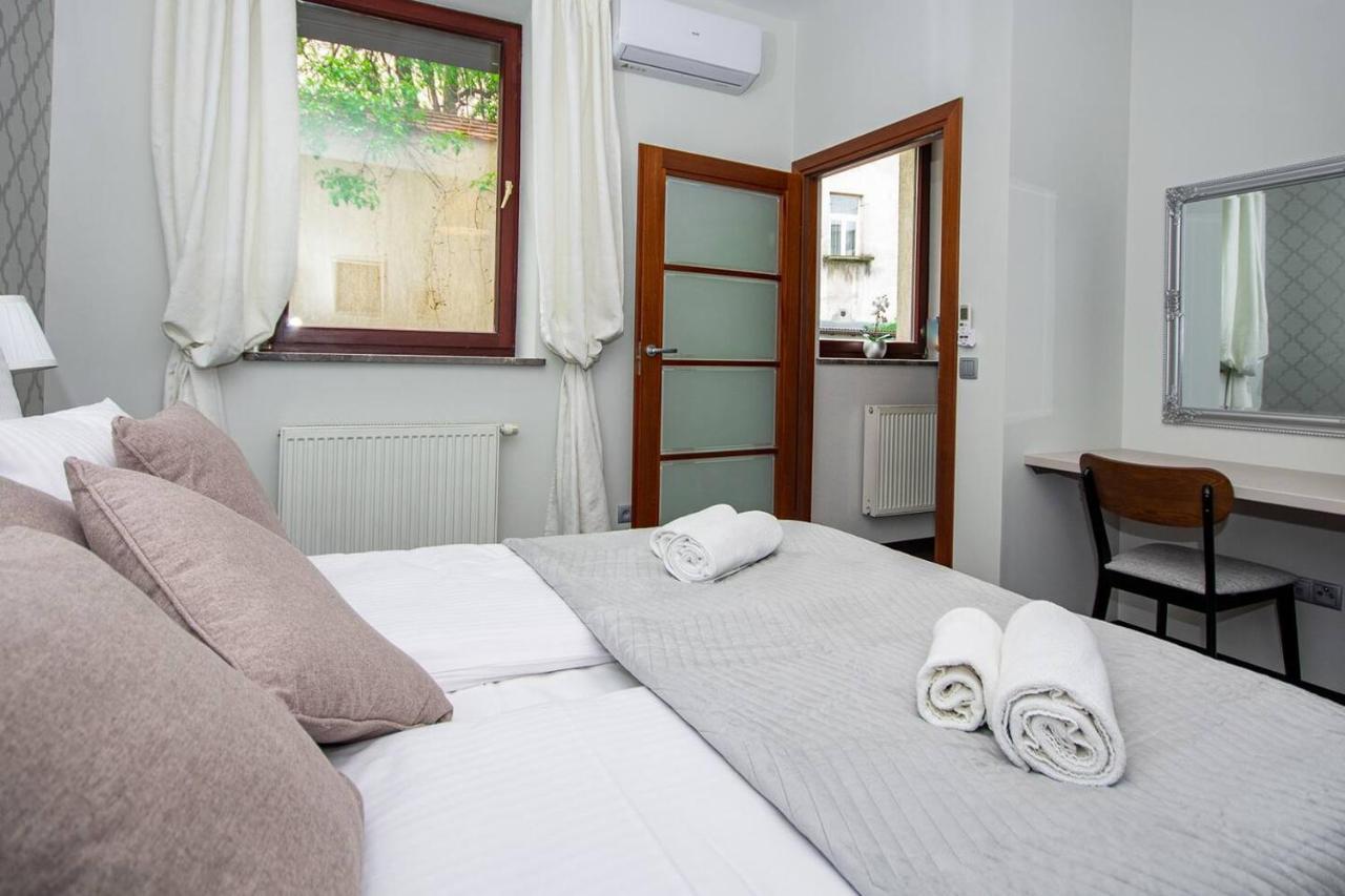 Inpoint 2-Bedrooms Apartment With Private Garden And Free Parking Cracovia Esterno foto