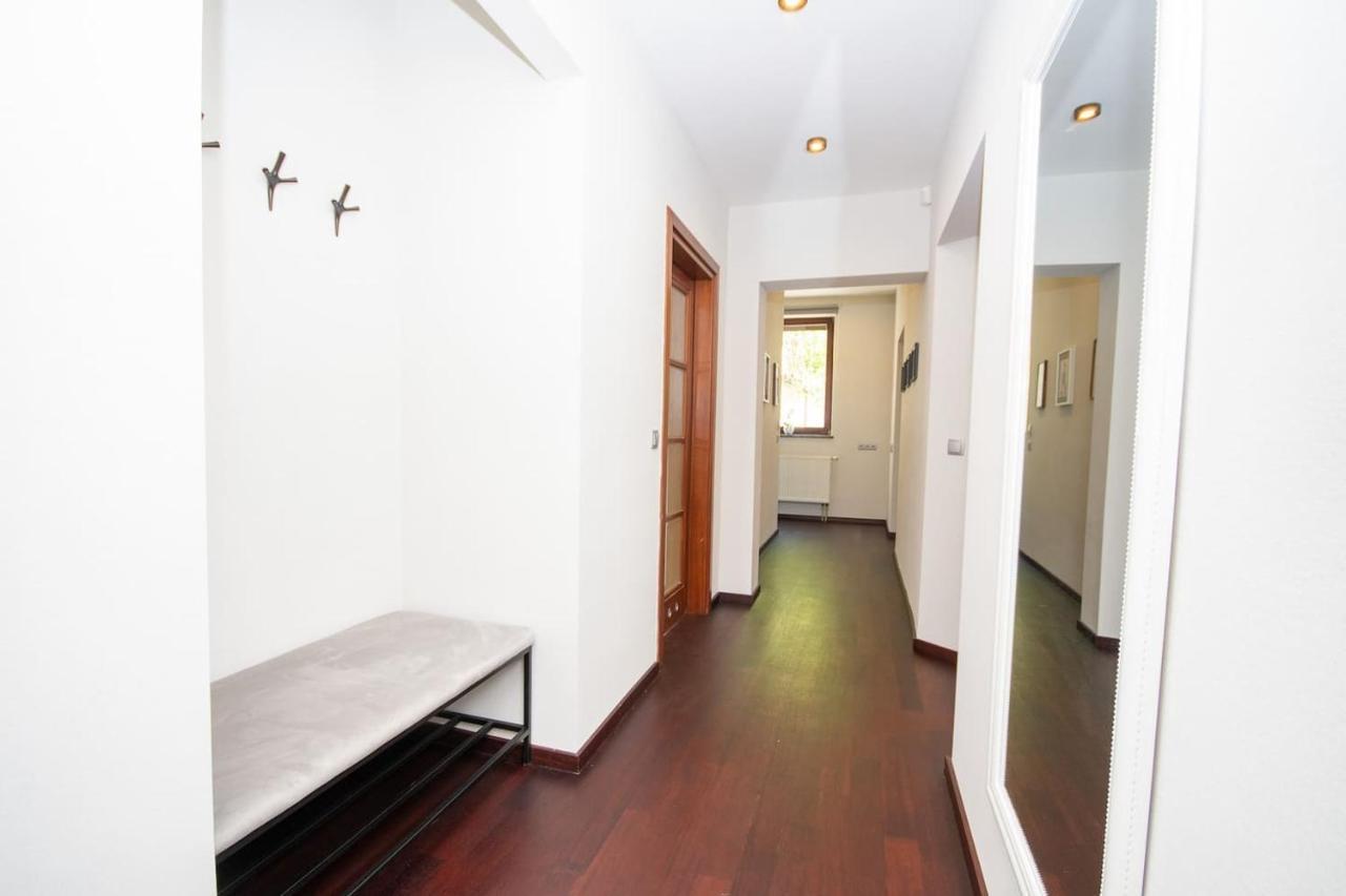 Inpoint 2-Bedrooms Apartment With Private Garden And Free Parking Cracovia Esterno foto